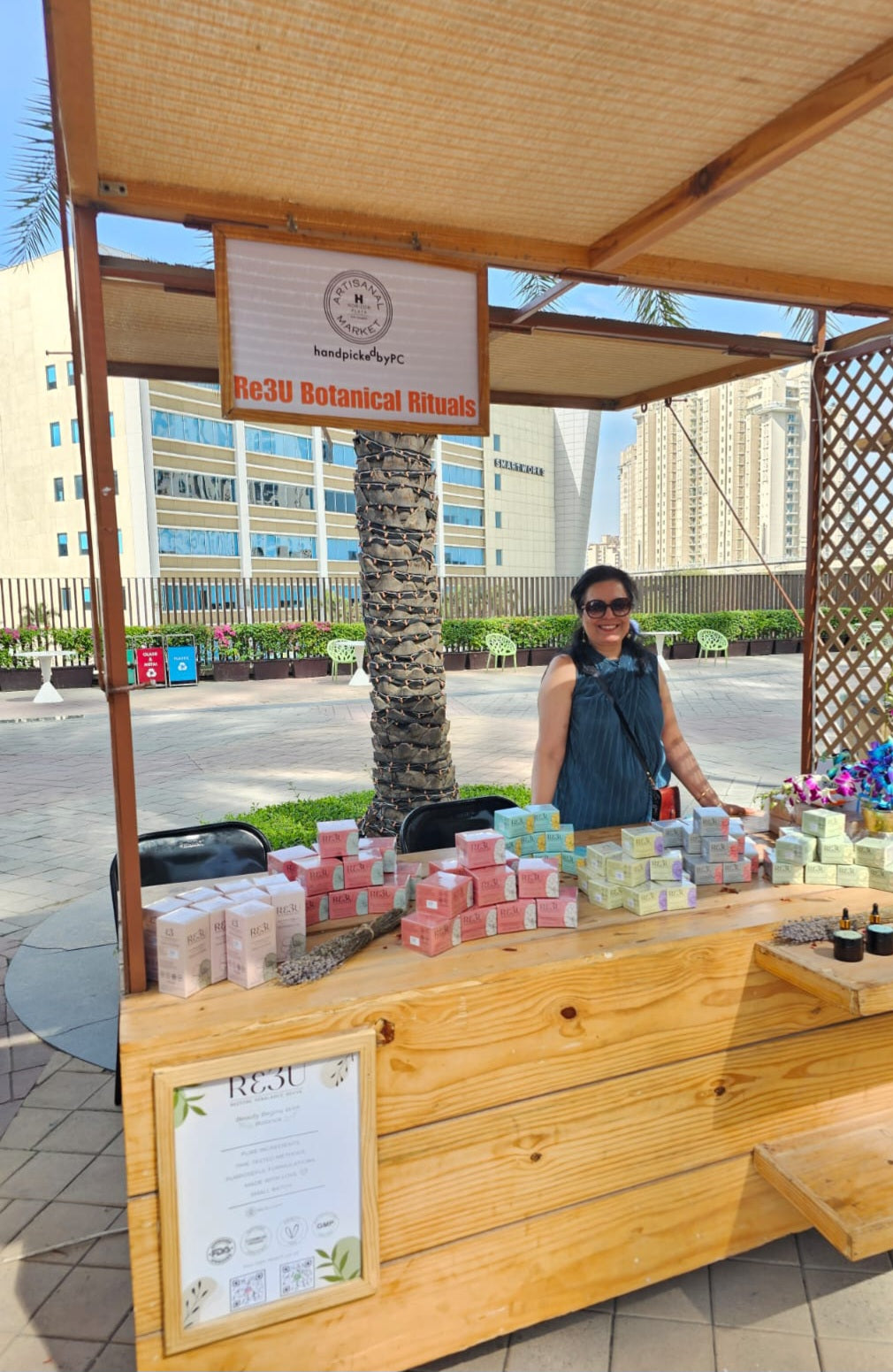 Jigisha at a Re3U market stall